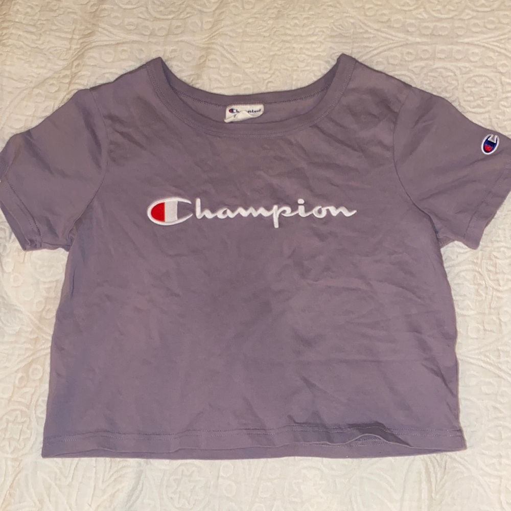 cropped purple champion tee♉️
